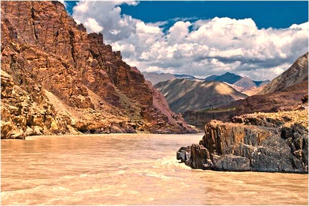 夢見自己嚇人反被別人嚇的追是凶兆還是吉兆_周公解夢官網