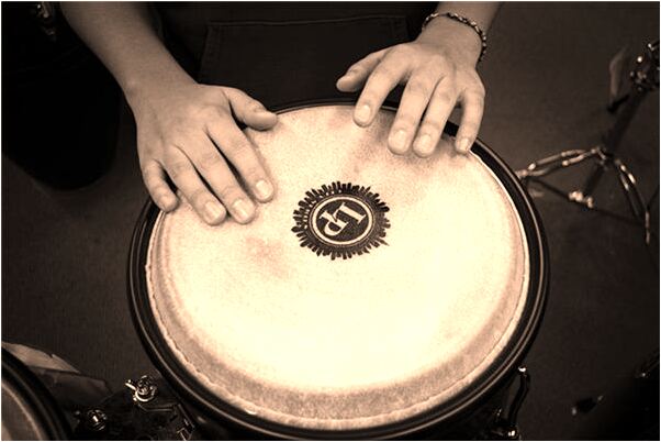 夢見有人送黑鍋會是什麼預兆_周公解夢官網