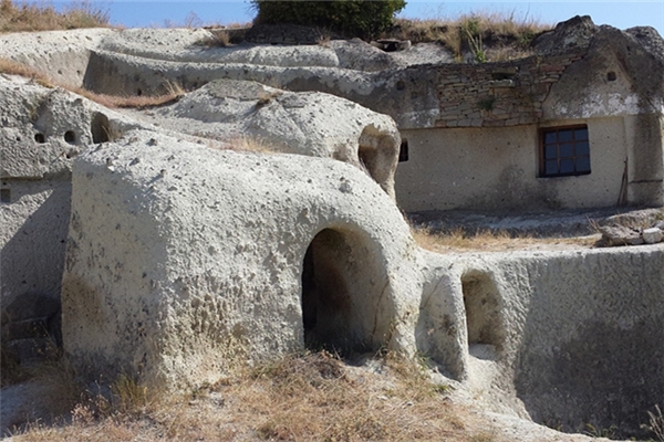 夢到了我住的窯洞垮塌了是什麼徵兆_周公解夢