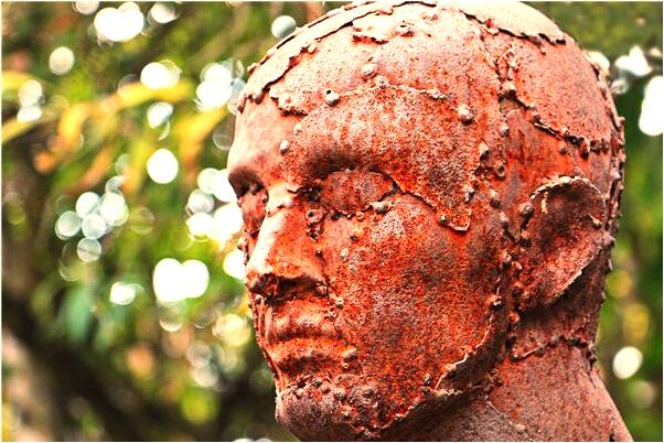 夢見香爐灰倒地一大一小是怎么回事_周公解夢官網