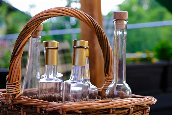 夢見空酒瓶有什麼說法_周公解夢