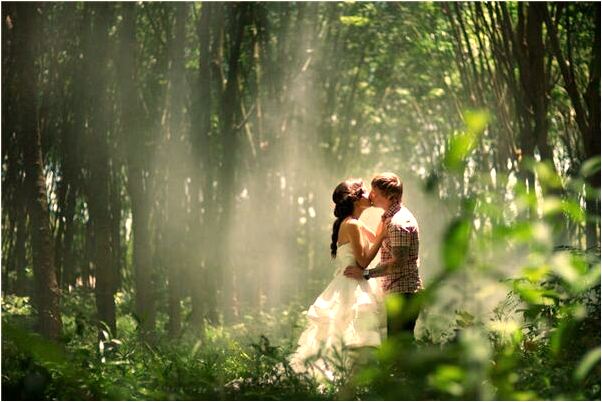 夢見穿紅衣紅鞋在找王室什麼預兆_周公解夢官網