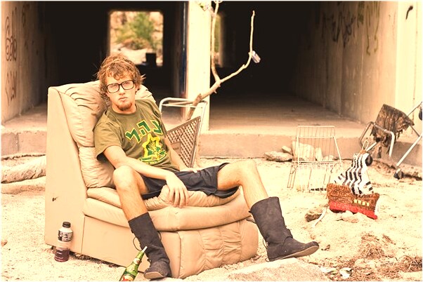 夢到了一個男的跳樓沒死有什麼徵兆_周公解夢官網