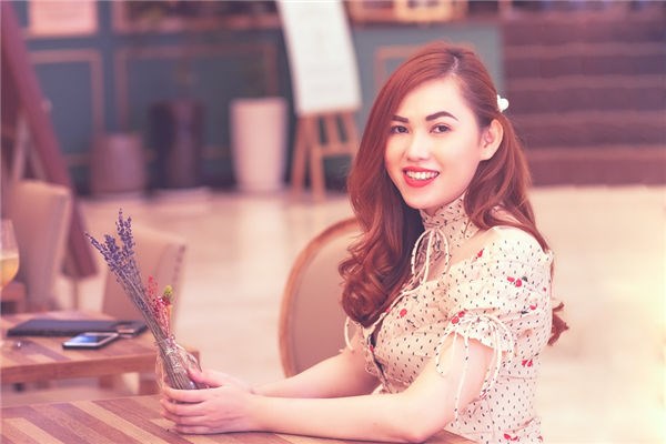 夢見中年女人啥意思_周公解夢