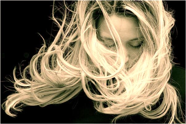 夢到了已故親人給自己帽子是啥預兆_周公解夢官網