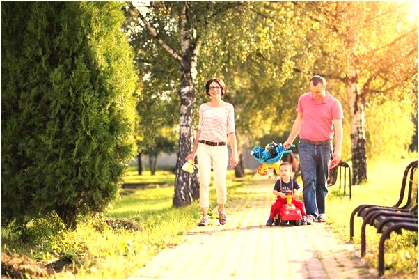 夢見車陷入泥里是什麼預兆？_周公解夢官網