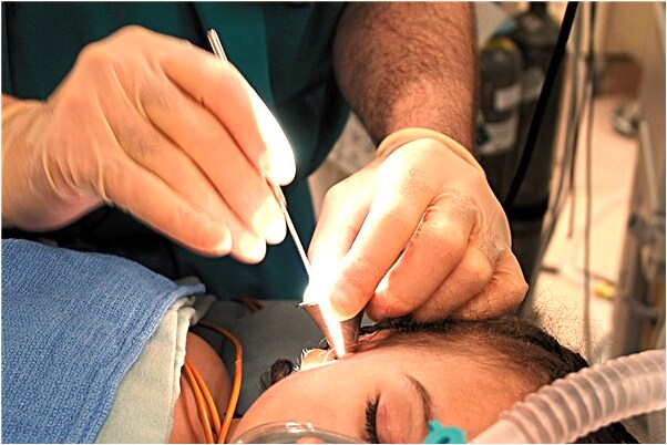 夢見別人家養蛇預示著什麼_周公解夢官網