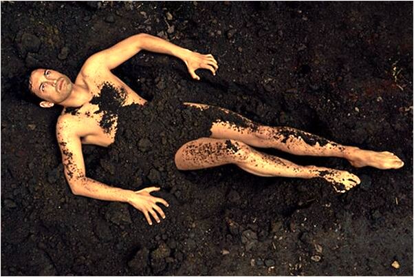 夢到了死人復活起來咬人是什麼預兆?_周公解夢官網