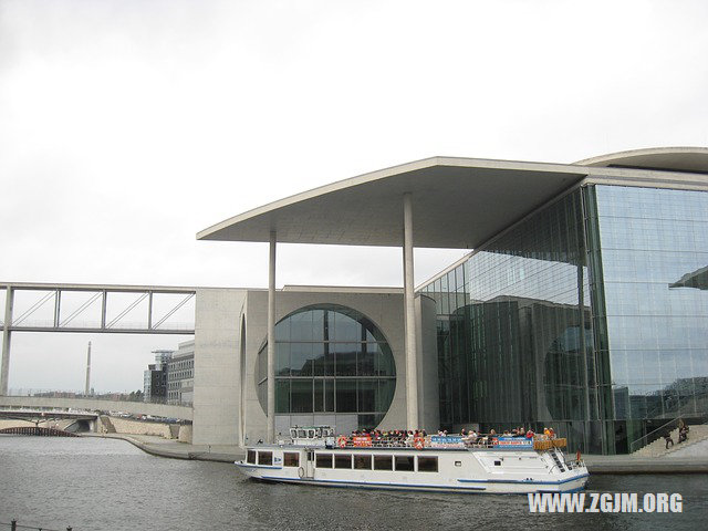 夢見家門口長滿了樹_周公解夢夢到家門口長滿了樹是什麼意思_做夢夢見家門口長滿了樹好不好_周公解夢官網