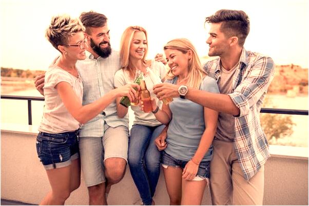 夢到了外國人談戀愛有什麼預兆_周公解夢官網