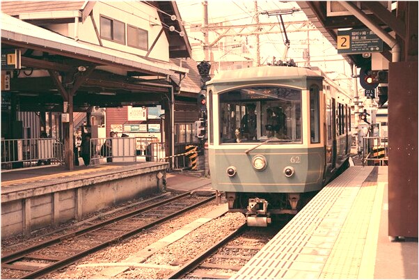 夢到了掉一小把頭髮預示了什麼_周公解夢官網