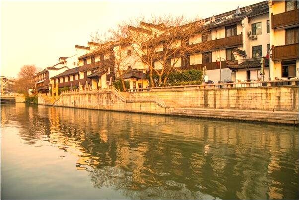 夢到拾到很多彩石什麼寓意_周公解夢官網