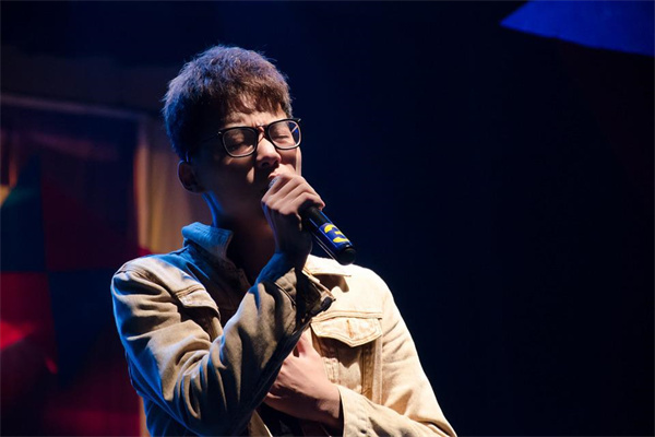 夢到了男歌星有什麼意思_周公解夢