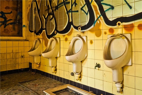 夢見廁所特別髒是什麼啟示_周公解夢