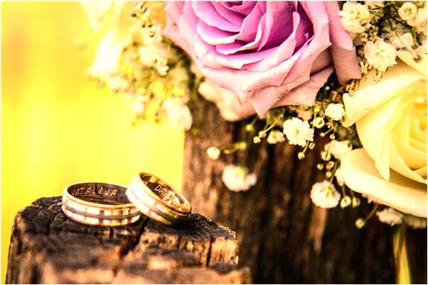 夢見躲車到房裡車把房子撞塌啦代表什麼_周公解夢官網