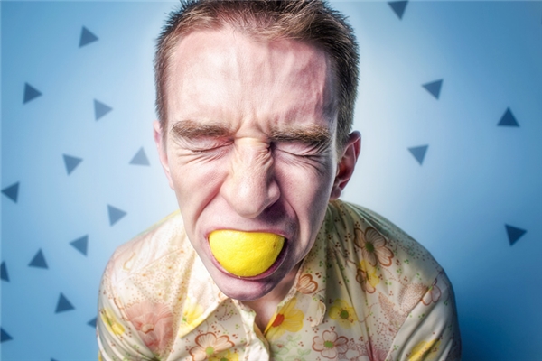 夢到吃錯東西是怎麼回事_周公解夢