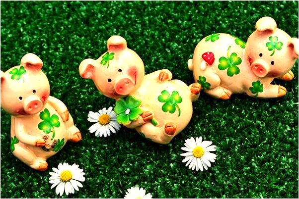 夢見蛇魚在水裡是什麼預兆_周公解夢官網