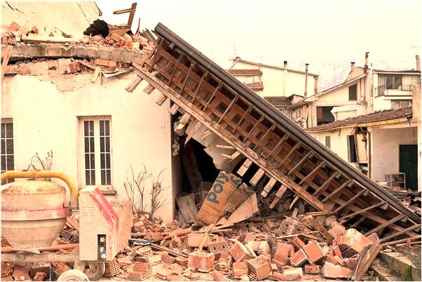 夢到了經常去廢墟會有什麼預兆_周公解夢官網