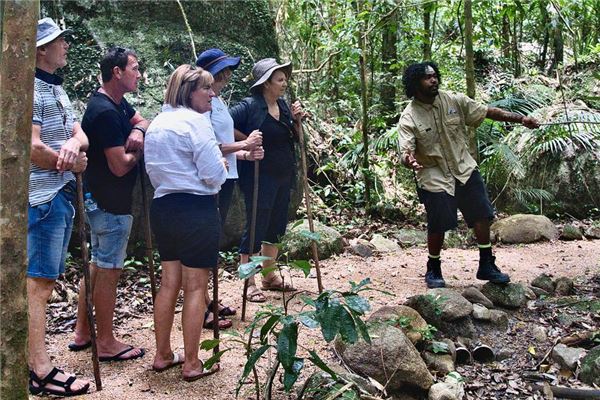 夢到了帶路怎麼回事_周公解夢
