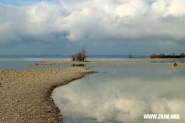 夢見派出所來抓老公_周公解夢夢到派出所來抓老公是什麼意思_做夢夢見派出所來抓老公好不好_周公解夢官網