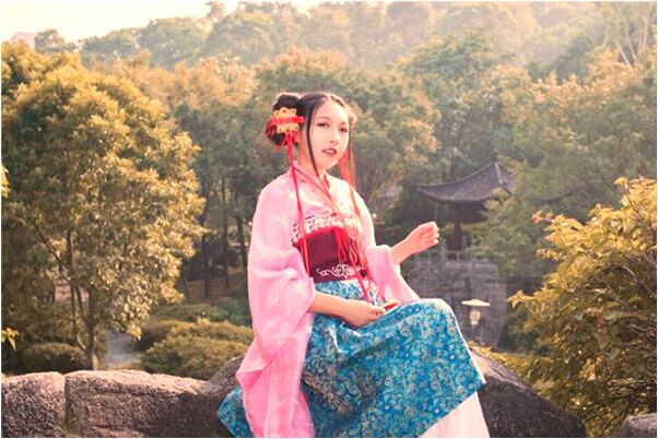 夢見夢白天變黑天上掉東西下來是不是好的徵兆呢_周公解夢官網