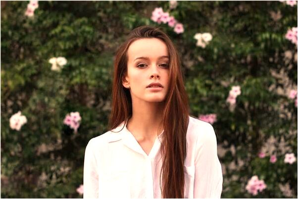 夢見一個女的跟一群男人睡會怎么樣_周公解夢官網