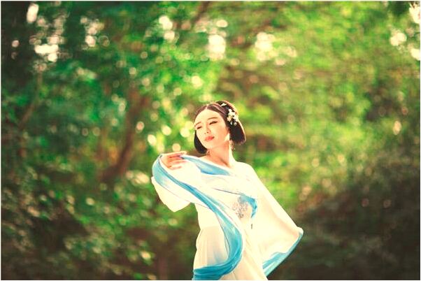 夢見照鏡子臉腫了是什麼預兆_周公解夢官網