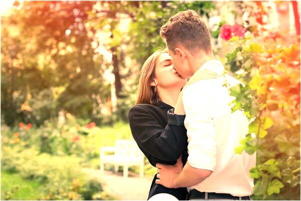 夢到手掌邊出大量的血好不好_周公解夢官網