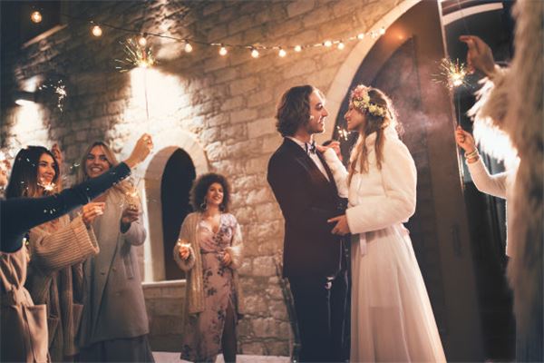 屬羊的男人性格和脾氣及愛情_十二生肖