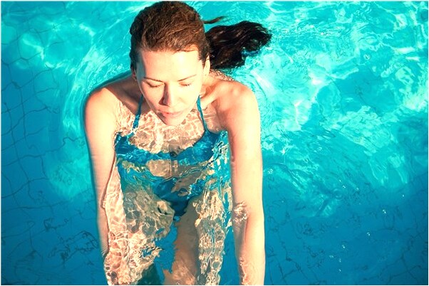 夢到去偷別人的舊衣服預示著什麼_周公解夢官網