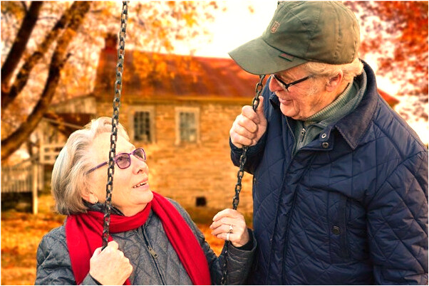 夢到了被人砍傷手流血是好事還是壞事_周公解夢官網