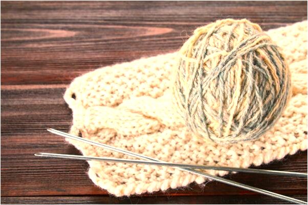 夢到感覺車內空間小卡到頭怎么樣_周公解夢官網