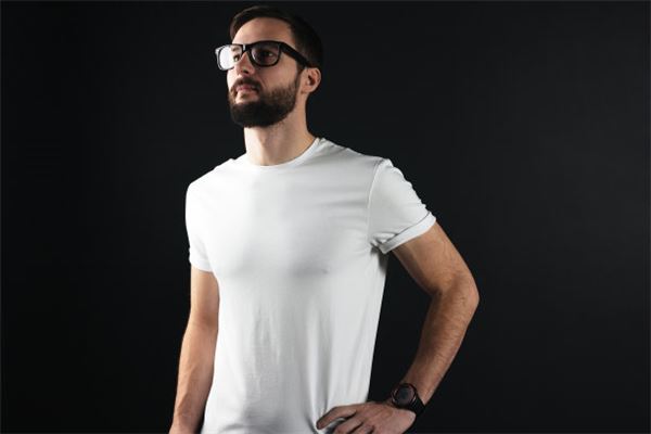 屬牛男忘不了的女人_十二生肖