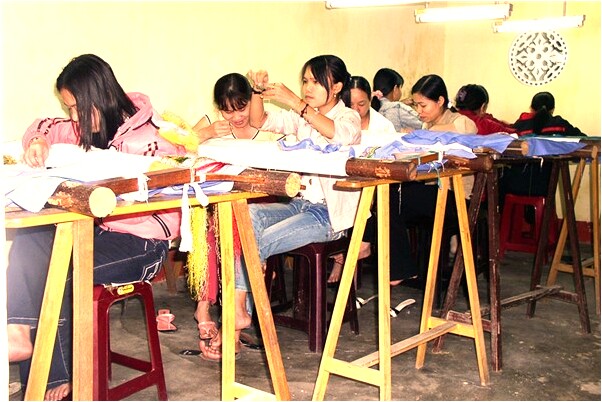 夢見牙齒塞韭菜啥意思_周公解夢官網