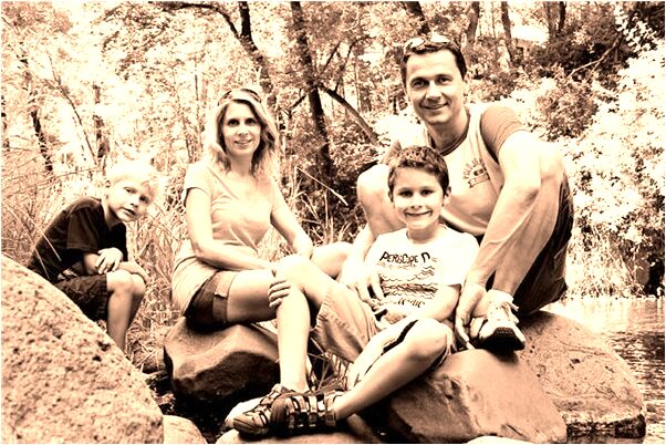 夢見衣服被家人扔了代表著什麼？_周公解夢官網