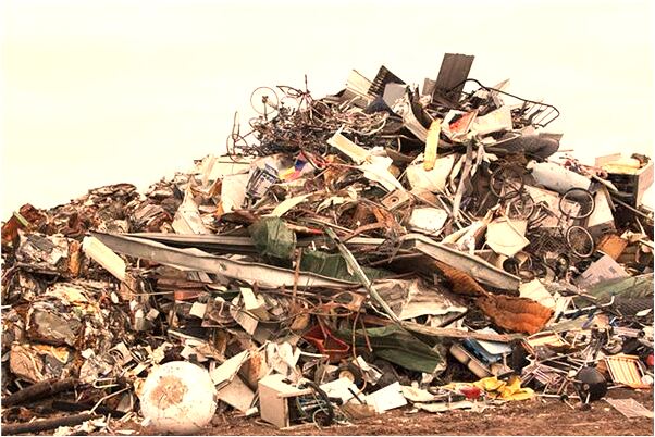 夢見和家人一起看到會動的屍體是什麼徵兆_周公解夢官網