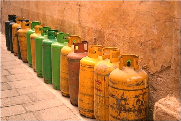 夢見遠方親戚到家裡來報喪是怎么回事_周公解夢官網