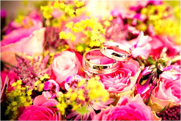 夢見野女人脫衣服是啥意思_周公解夢官網