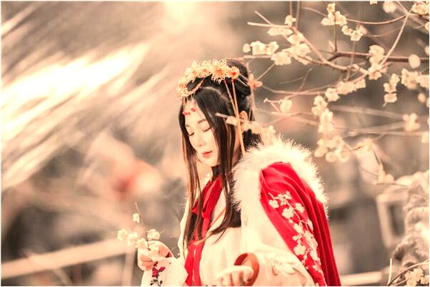 夢見搭交熟人機車會怎么樣_周公解夢官網