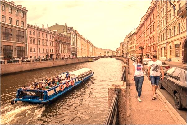 夢見天上祥雲跑是好是壞_周公解夢官網