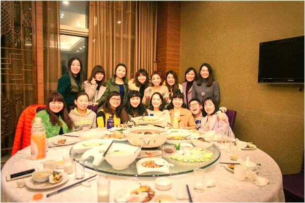 夢見住在火車旁房梁鎮掉預示了什麼_周公解夢官網