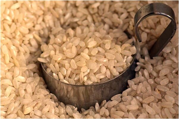 夢到了家裡請客吃飯的預兆_周公解夢官網