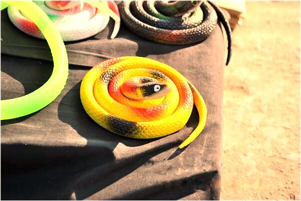 夢見漂亮的婚紗的預兆_周公解夢官網