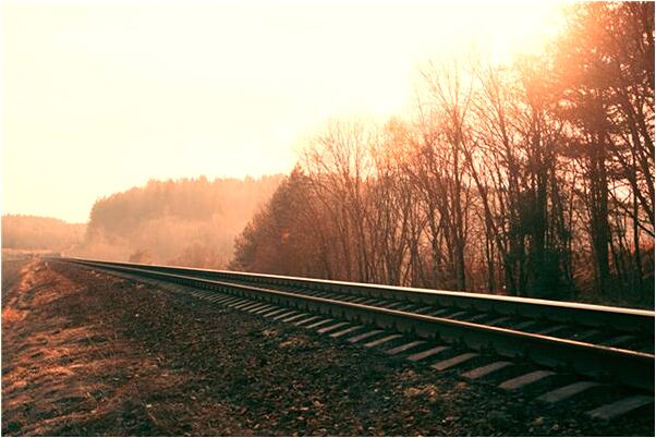夢到穿破鞋出去預示什麼_周公解夢官網