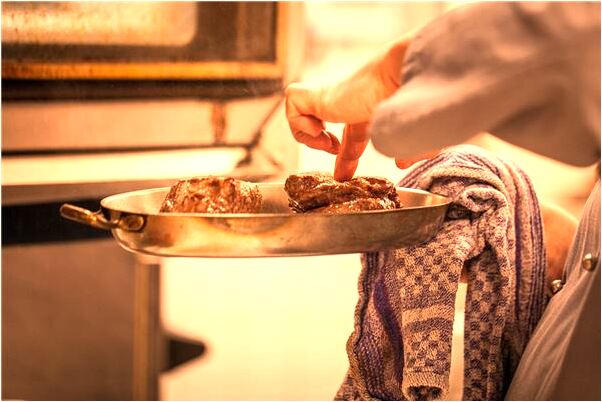 夢到了豬圈很多豬跑出來一隻有什麼意思_周公解夢官網