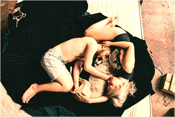 夢見被青色偏黃色的蛇追是好的徵兆嗎_周公解夢官網