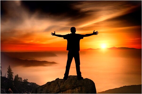 夢到穿白衣服和戴白帽子是什麼啟示_周公解夢官網