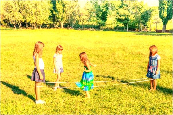 夢見別人把錢撕成兩半是什麼預兆_周公解夢官網