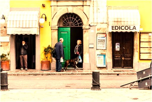 夢到和朋友一起去買西裝是什麼預兆_周公解夢官網