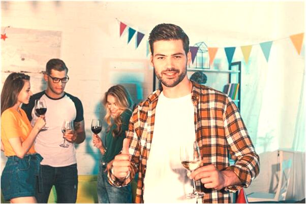 夢到了老年人生日送壽衣給他是好事還是壞事_周公解夢官網